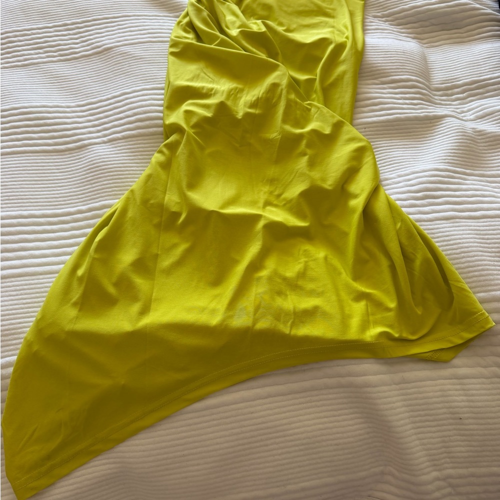 Melani The Label Maia Dress in Chartreuse - Picture 10 of 15